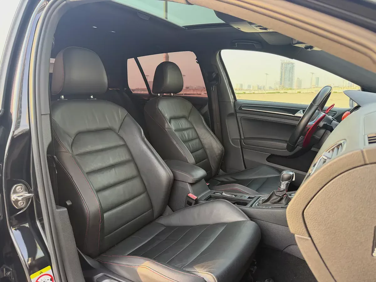 2015 Volkswagen Golf GTI Mk7 | GCC Specs | Well Maintained-6-6