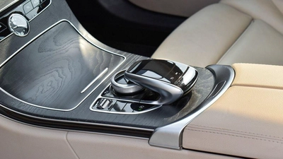 Mercedes-Benz C 300-9