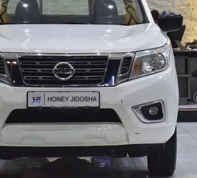EXCELLENT DEAL for our Nissan Navara SE ( 2020 Model ) in White Color GCC Specs-3