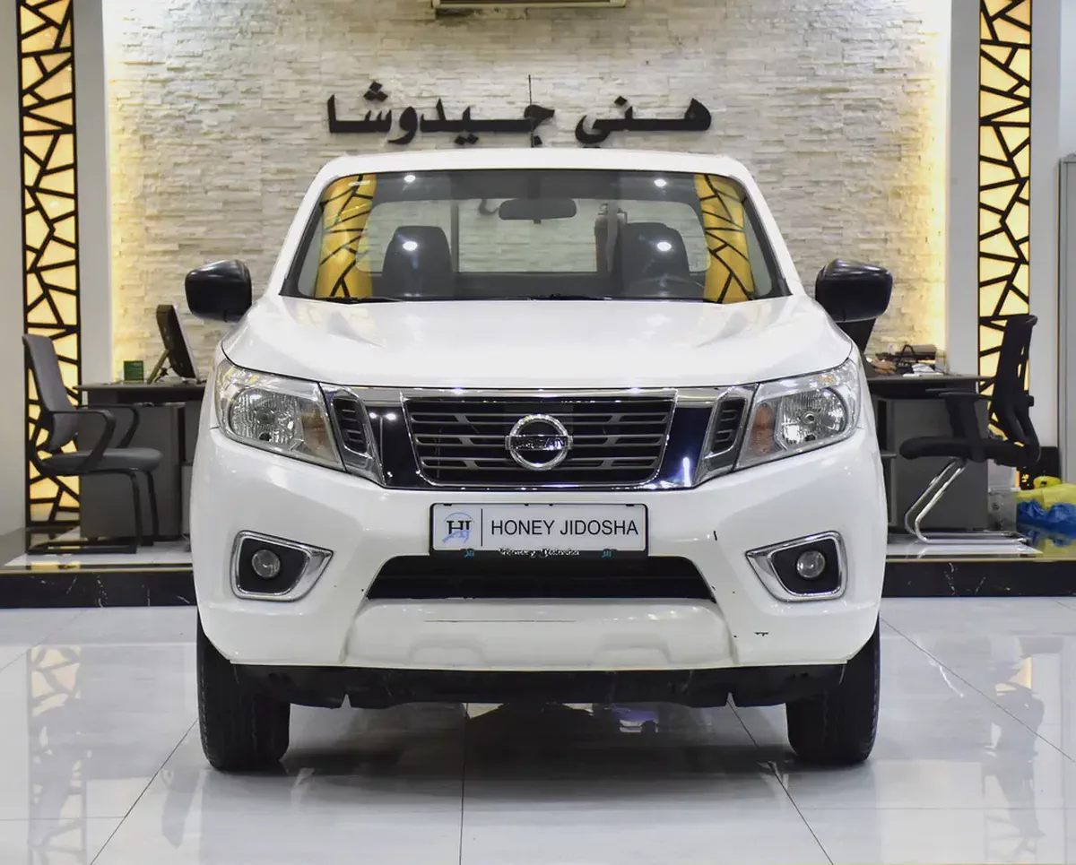 EXCELLENT DEAL for our Nissan Navara SE ( 2020 Model ) in White Color GCC Specs