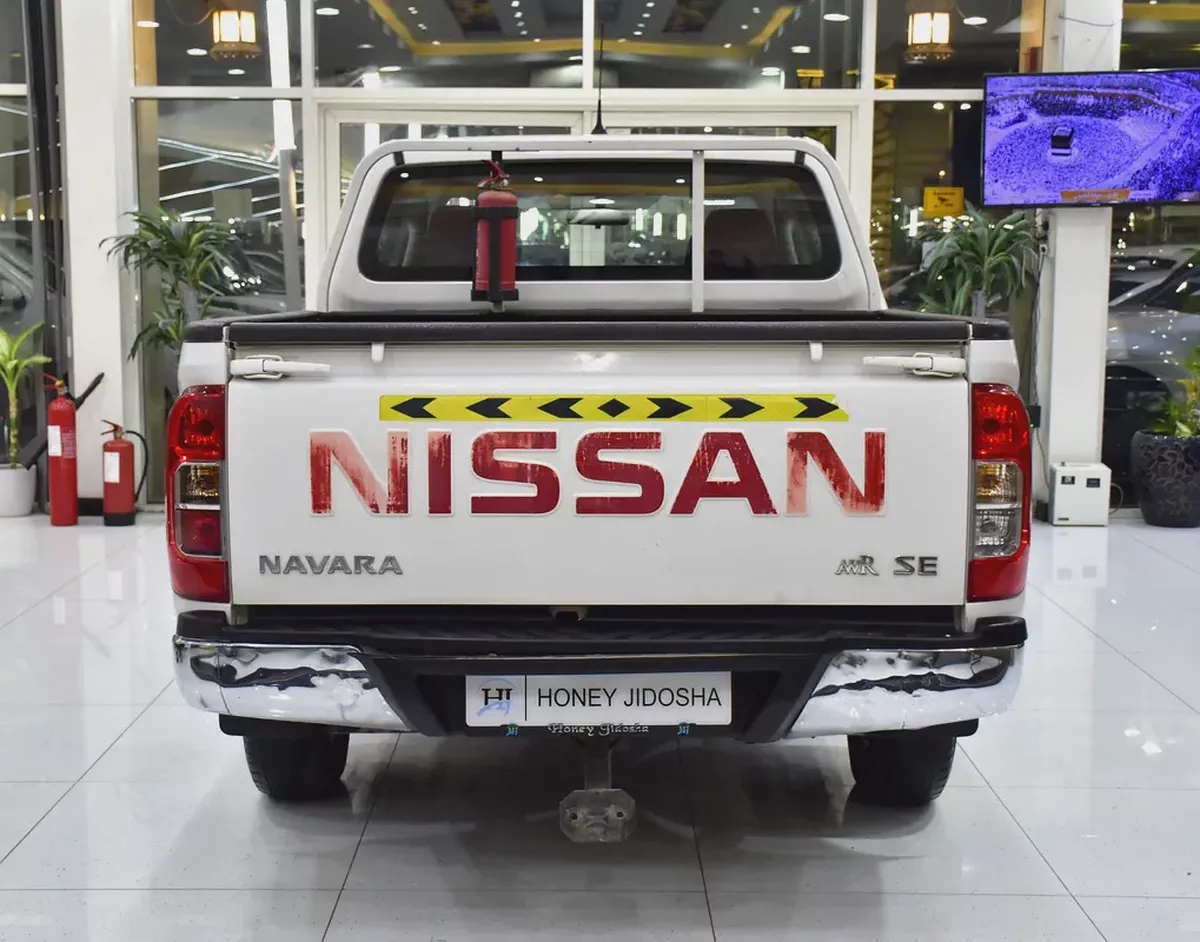 EXCELLENT DEAL for our Nissan Navara SE ( 2020 Model ) in White Color GCC Specs-4-4