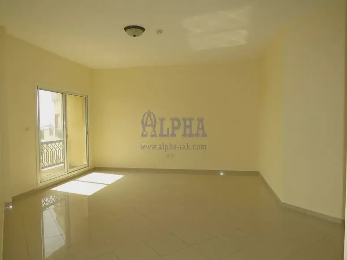 Garden View| Spacious| Great Investment-1-1
