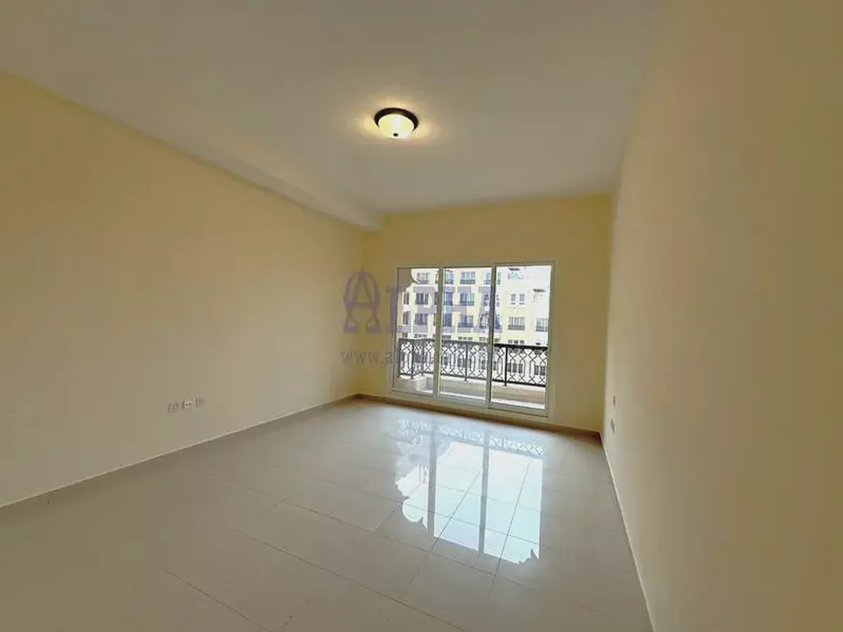Garden View| Spacious| Great Investment-3-3