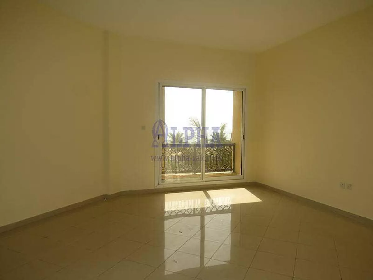 Garden View| Spacious| Great Investment-2-2