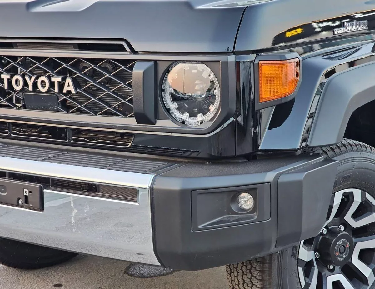 Toyota Land Cruiser 70 LC76 LX HARDTOP 5DOOR || 4.0L PETOL A/T 4WD | RADAR | DIFF-LOCK | FULL OPTION (CODE # 76PAFRE)-9-0