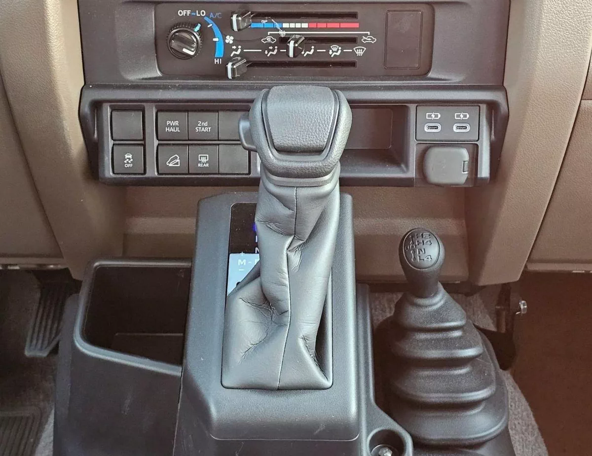 Toyota Land Cruiser 70 LC76 LX HARDTOP 5DOOR || 4.0L PETOL A/T 4WD | RADAR | DIFF-LOCK | FULL OPTION (CODE # 76PAFRE)-18-0