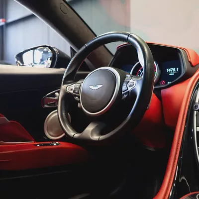 AED 9,384 P.M • 0% Downpayment • Aston Martin DB11 Launch Edition • 1 Year Warranty-10