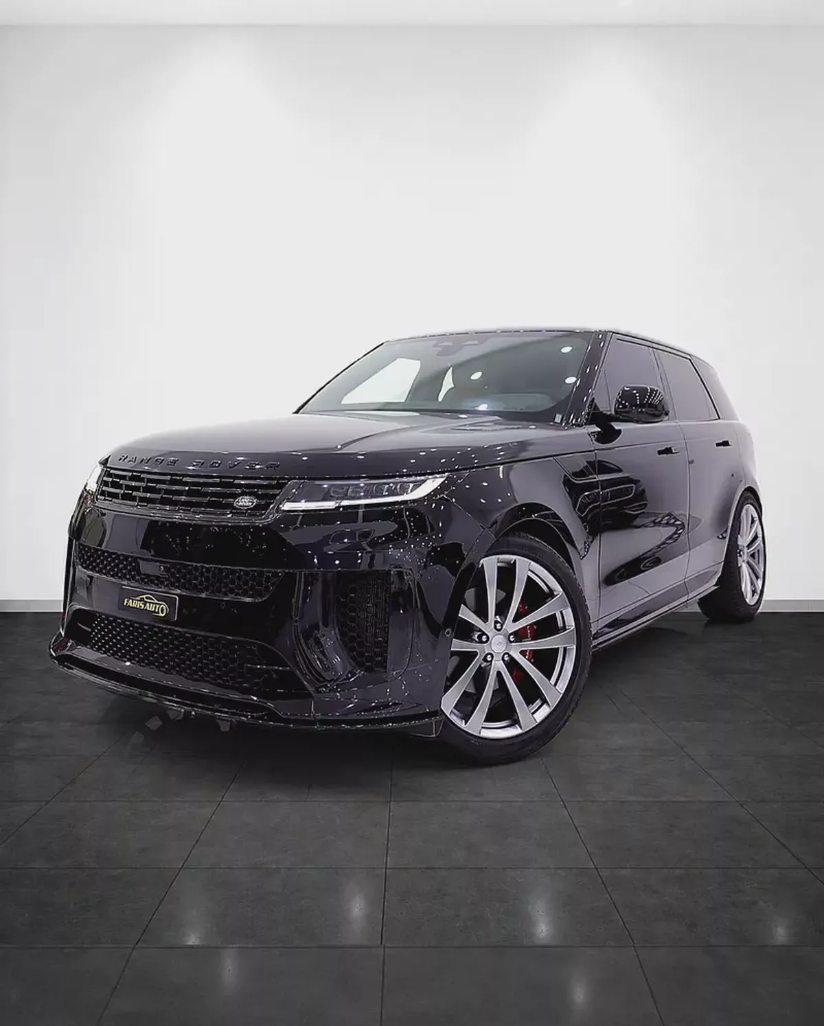 RANGE ROVER SPORT HSE DYNAMIC WITH SV EDITION ONE KIT - V6 - P400 + AKRAPOVIC EXHAUST SYSTEM