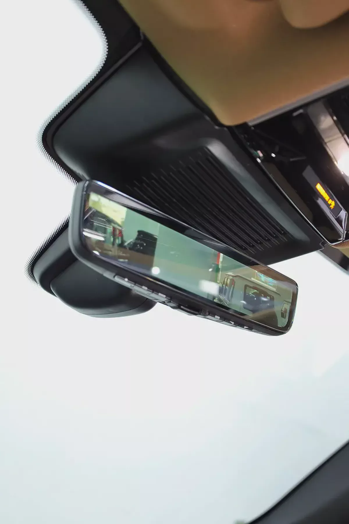 RANGE ROVER SPORT HSE DYNAMIC WITH SV EDITION ONE KIT - V6 - P400 + AKRAPOVIC EXHAUST SYSTEM-19-19