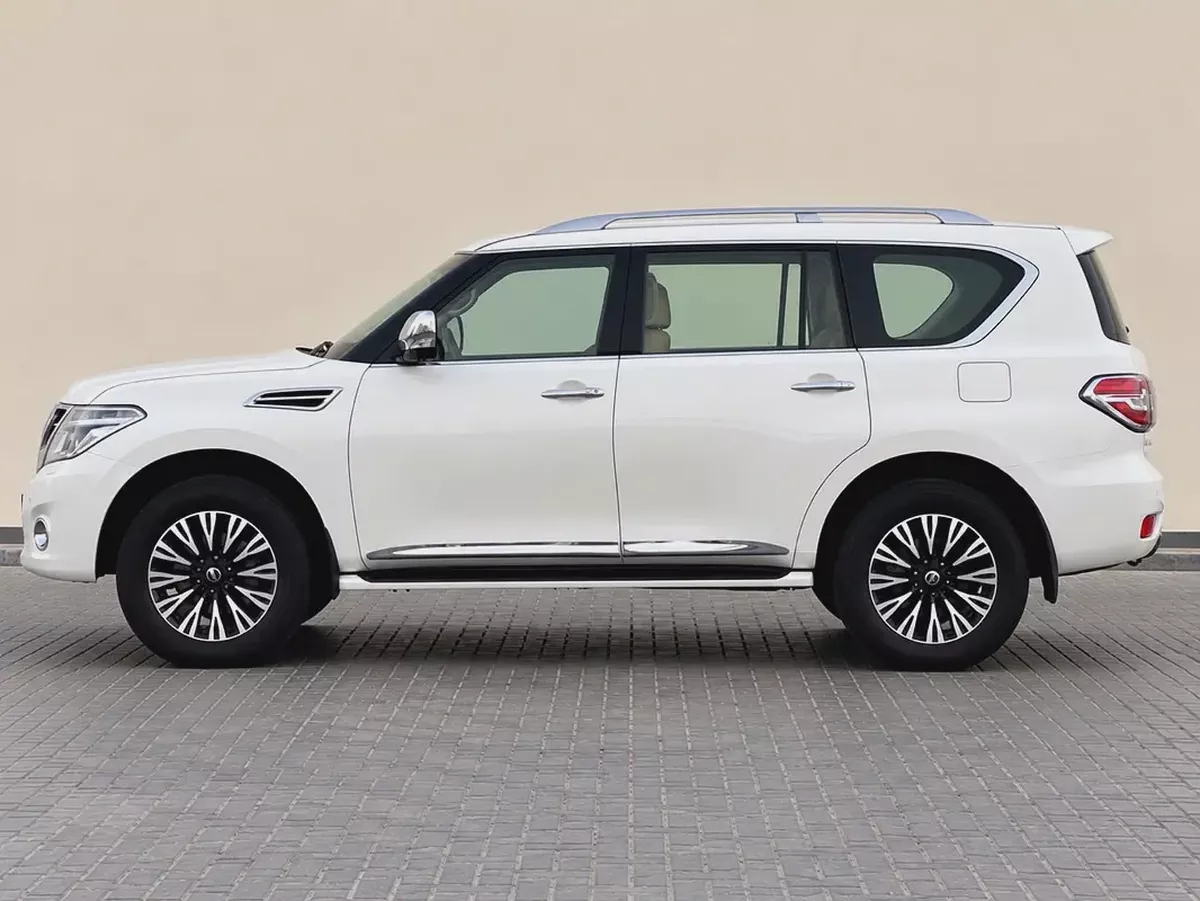 AED 2,221 P.M | NISSAN | PATROL | 4.0L V6 | UNDER WARRANTY |2017 | GCC-3-3