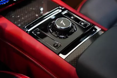 Rolls-Royce Spectre Black Badge-9