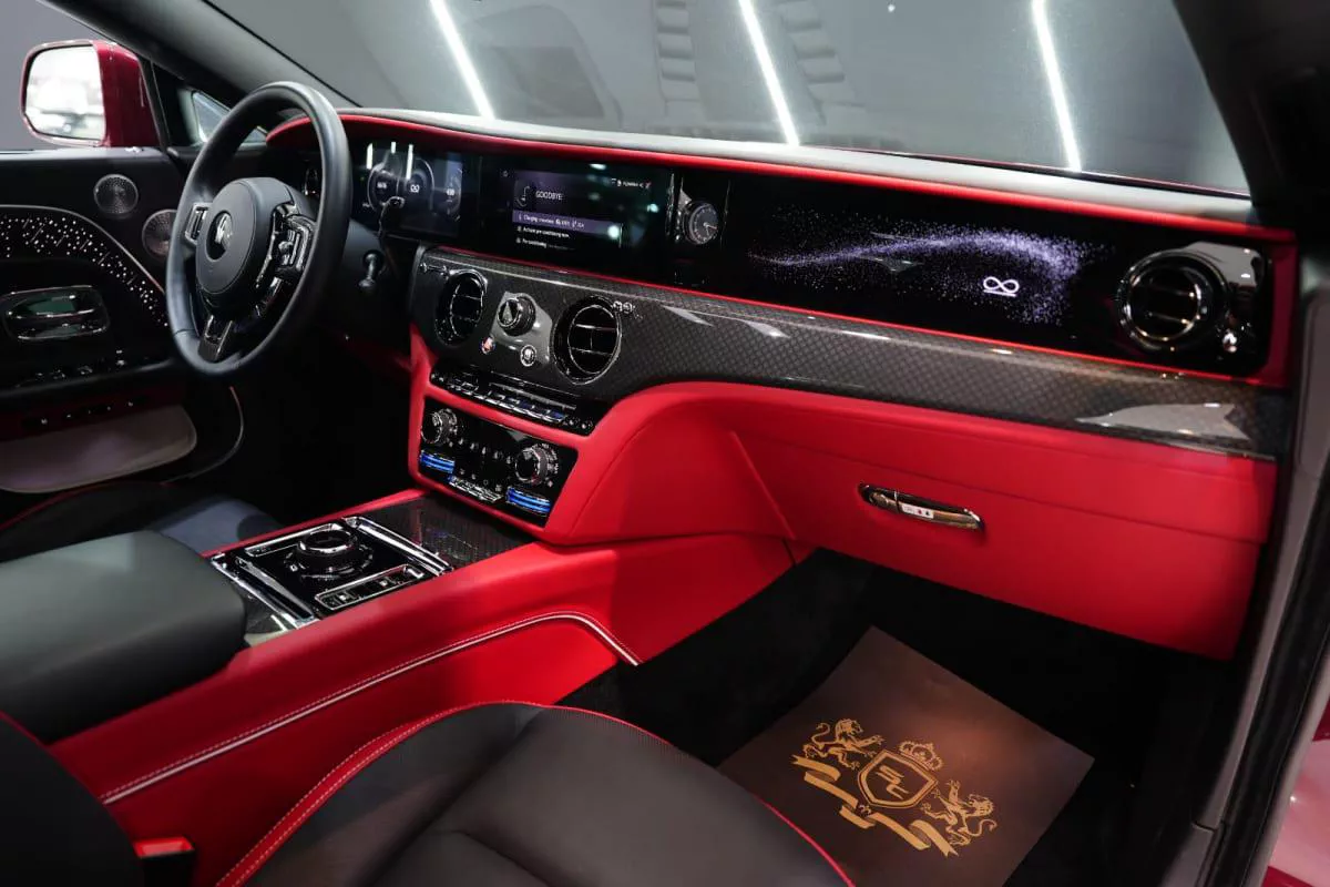 Rolls-Royce Spectre Black Badge-4-4