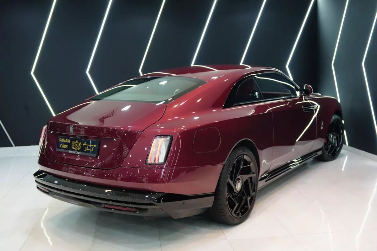 Rolls-Royce Spectre Black Badge-10-10