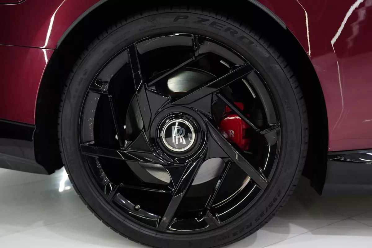 Rolls-Royce Spectre Black Badge-5-5
