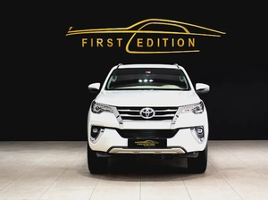 2019 ll Toyota fortuner ll VXR - V6 ll Gcc ll Full Option ll Single Owner