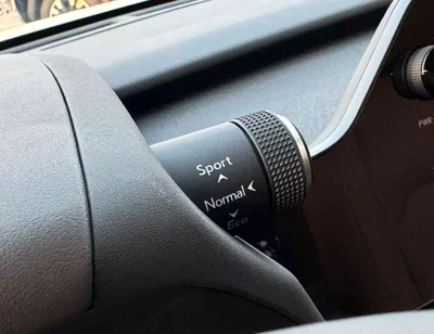 Lexus UX300h PRIME 2.0L HYBRID PRIME HYBRID | 2.0L V4 | RADAR | LEATHER WITH PWR SEATS | SUNROOF | FULL OPTION (CODE # UX3HP)-19