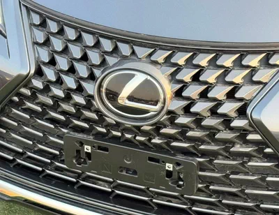 Lexus UX300h PRIME 2.0L HYBRID PRIME HYBRID | 2.0L V4 | RADAR | LEATHER WITH PWR SEATS | SUNROOF | FULL OPTION (CODE # UX3HP)-4