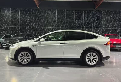 Tesla Model X 2018 GCC specs-9