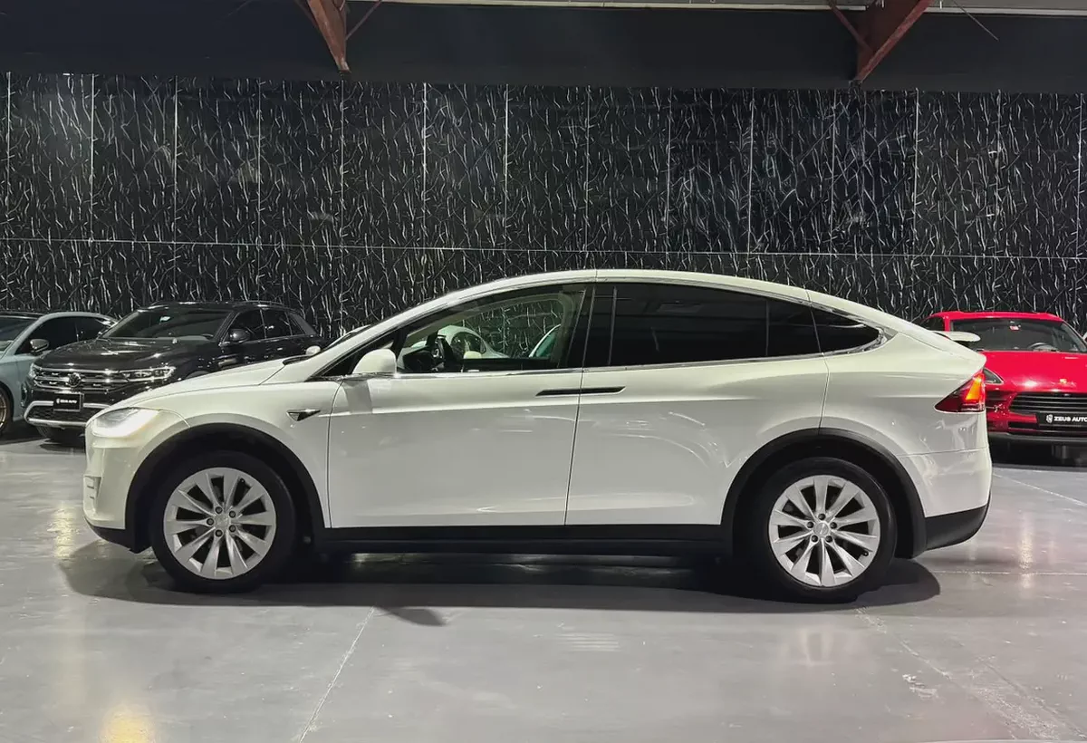 Tesla Model X 2018 GCC specs-9-9
