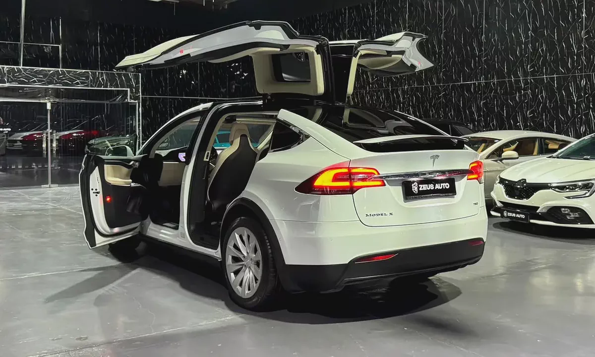 Tesla Model X 2018 GCC specs-5-5