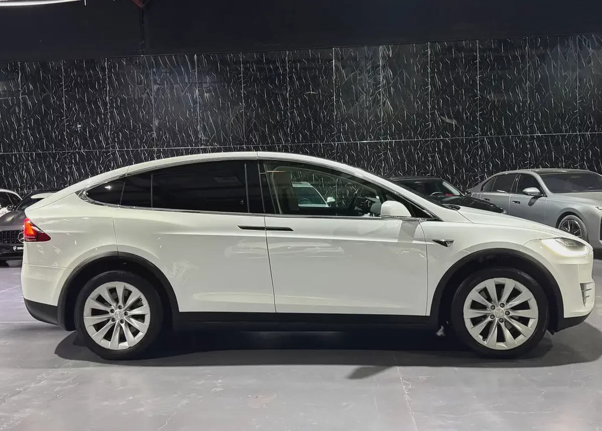 Tesla Model X 2018 GCC specs-7-7