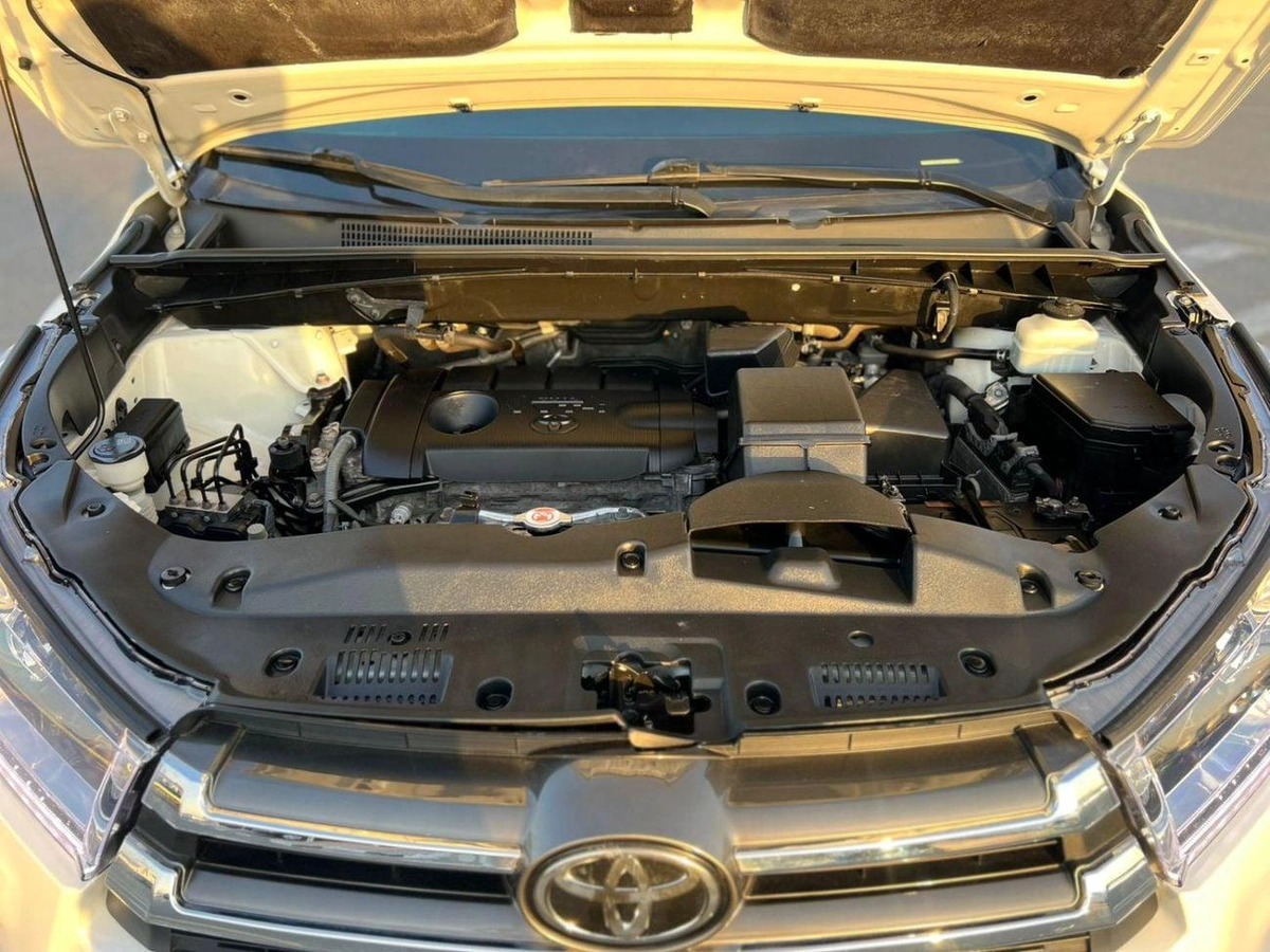 Toyota Highlander 2019 Toyota Highlander MidOption - 2.7L V4 - Rear Camera - 7 Leather Seat-20-0