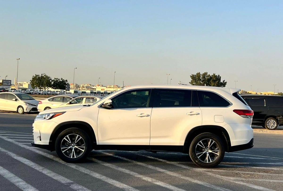 Toyota Highlander 2019 Toyota Highlander MidOption - 2.7L V4 - Rear Camera - 7 Leather Seat-3-0