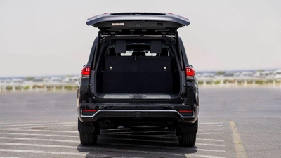 Toyota Land Cruiser VXR 3.5L-7