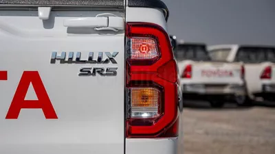 Toyota Hilux TOYOTA HILUX DC | 2-YEAR WARRANTY + SERVICE AVAILABLE | IN-HOUSE FINANCING | 0% DOWNPAYMENT (BANK)-8