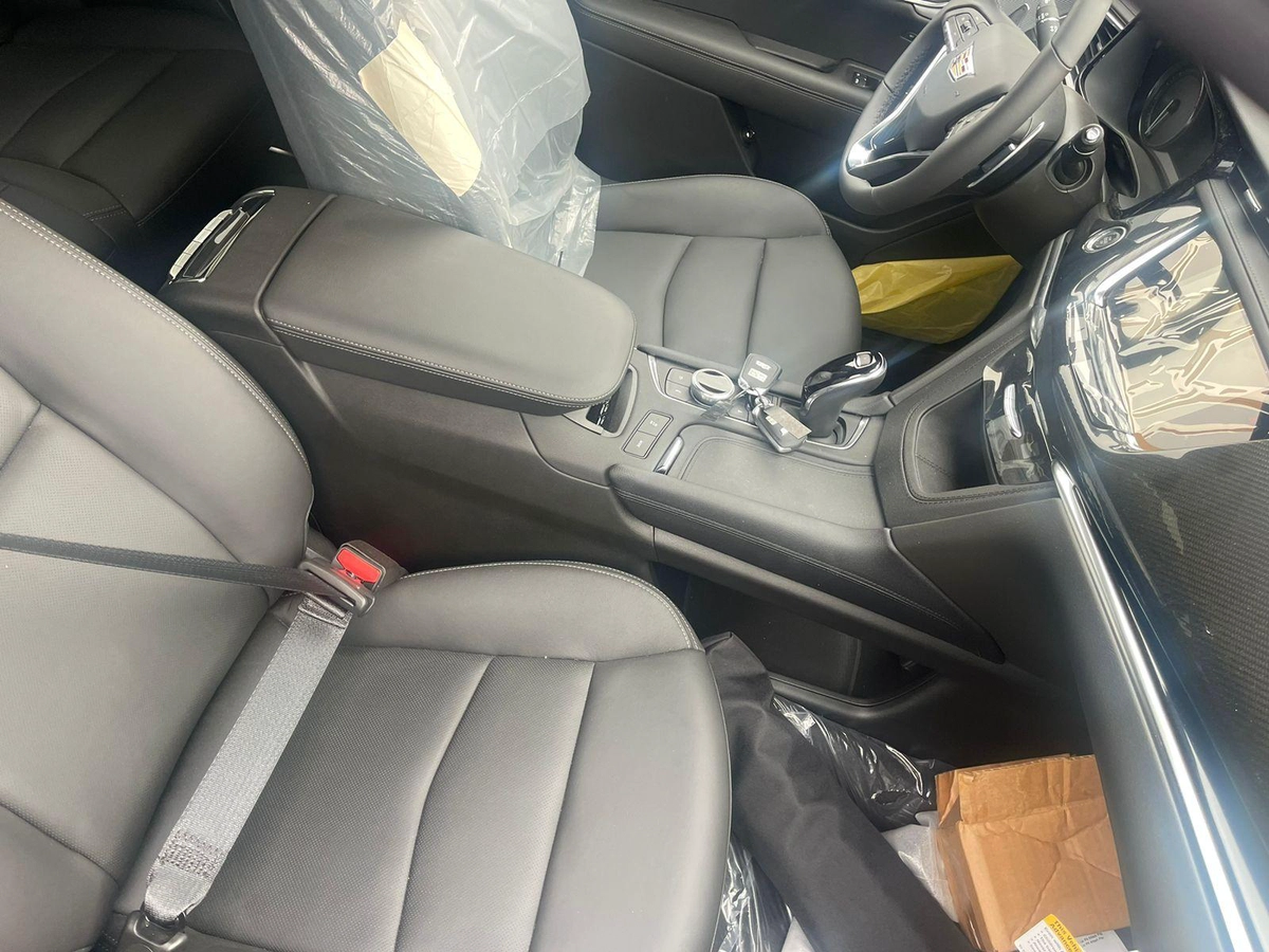 New Cadillac CT5-10-10