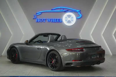 2017 - Porsche 911 Carrera GTS - with warranty for 333,000.00 AED-4