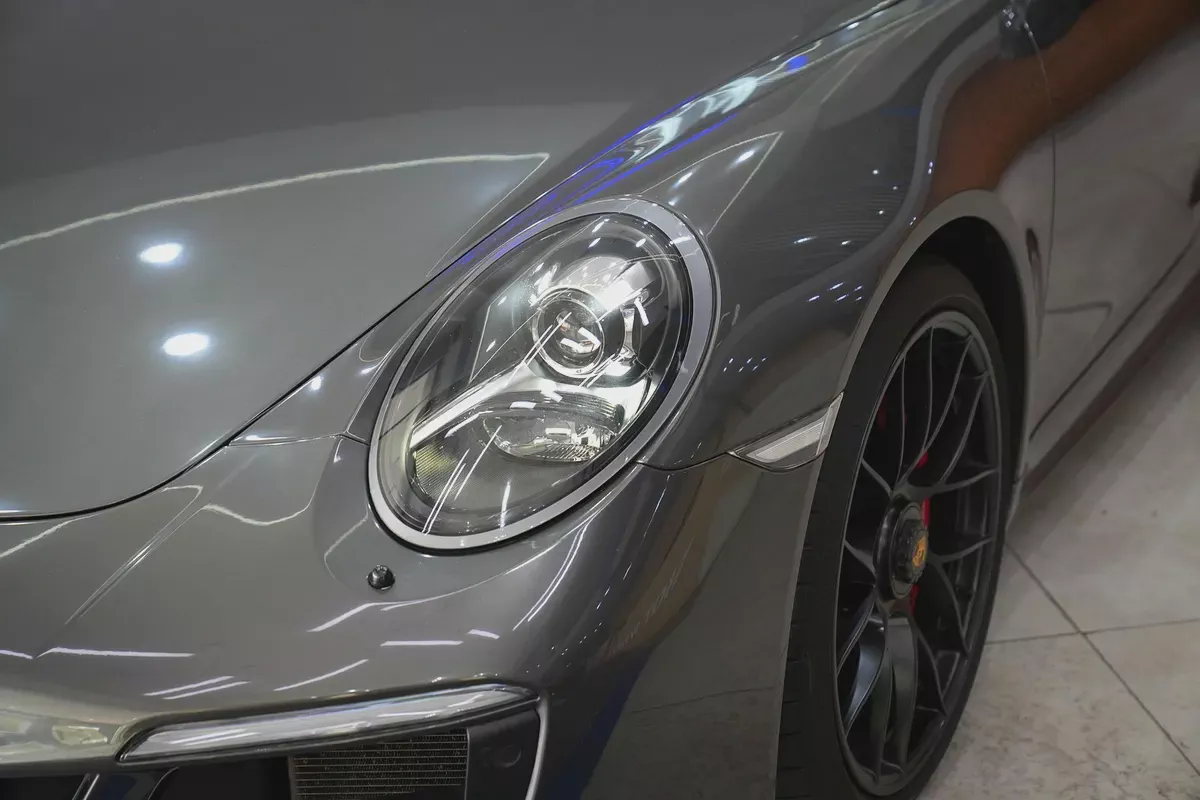 2017 - Porsche 911 Carrera GTS - with warranty for 333,000.00 AED-6-6