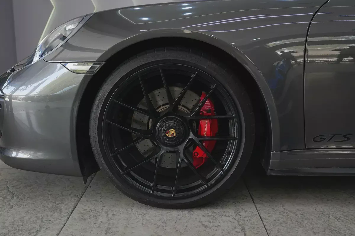 2017 - Porsche 911 Carrera GTS - with warranty for 333,000.00 AED-7-7