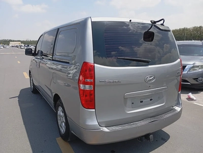 Hyundai H1 GLS 2014 Korean Specs-3