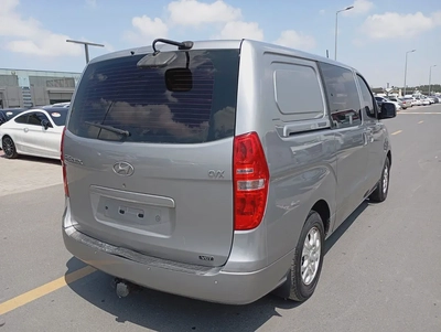 Hyundai H1 GLS 2014 Korean Specs-4