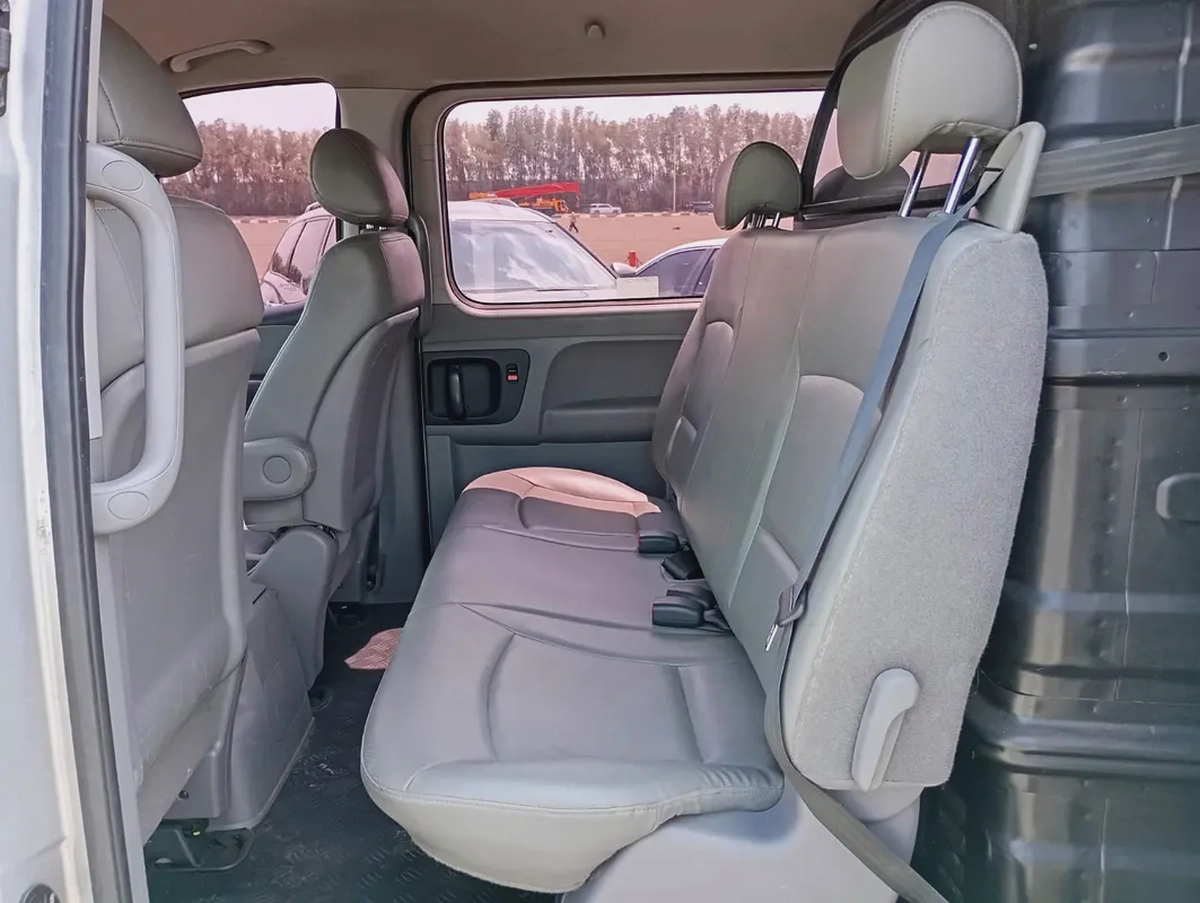 Hyundai H1 GLS 2014 Korean Specs-8-8