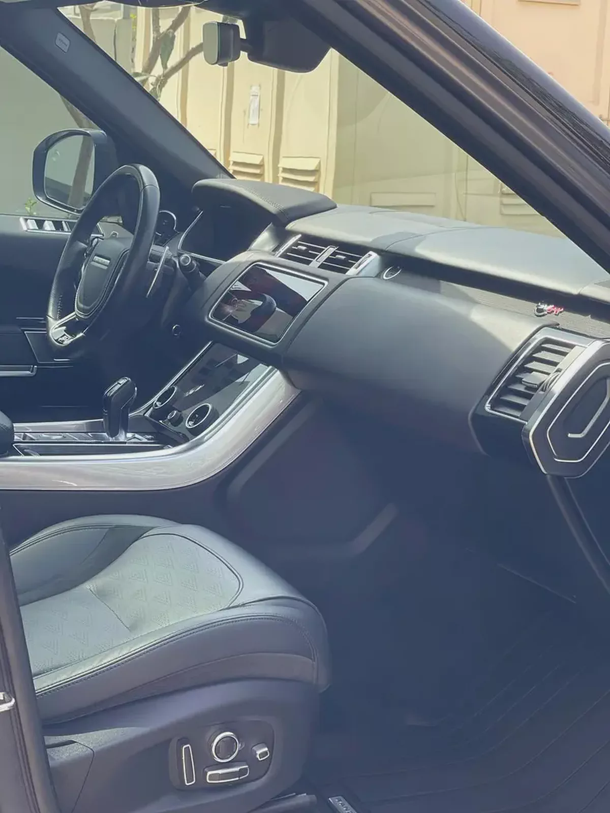 Land Rover Range Rover Sport SVR 2019 - American Specs-8-8