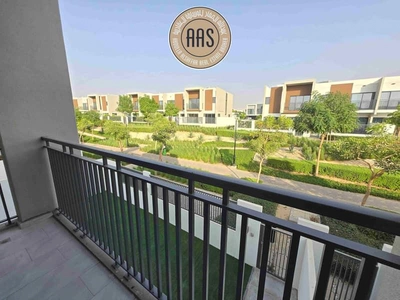 SINGLE ROW WITH LANDSCAPE GARDEN 4BR+MAID VILLA FOR RENT-1