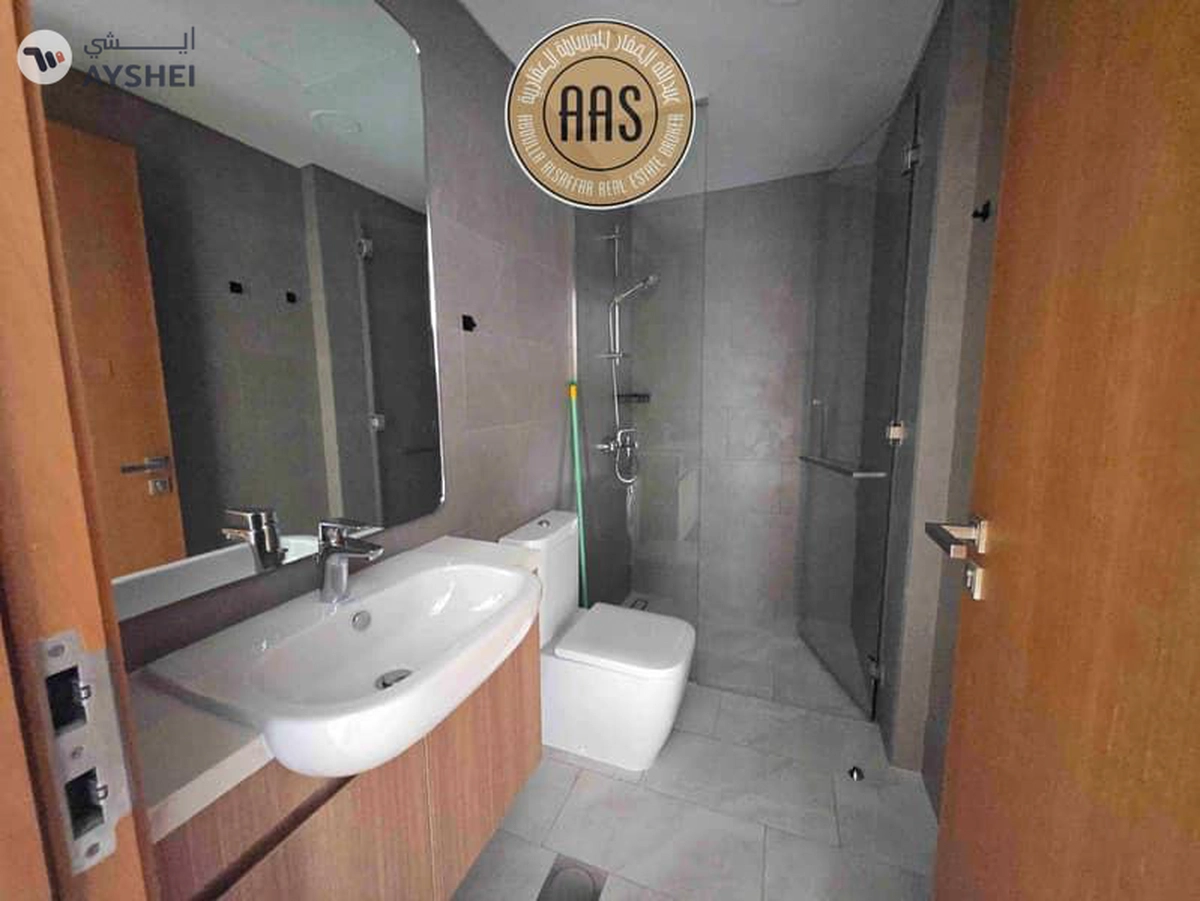 SINGLE ROW WITH LANDSCAPE GARDEN 4BR+MAID VILLA FOR RENT-10-10