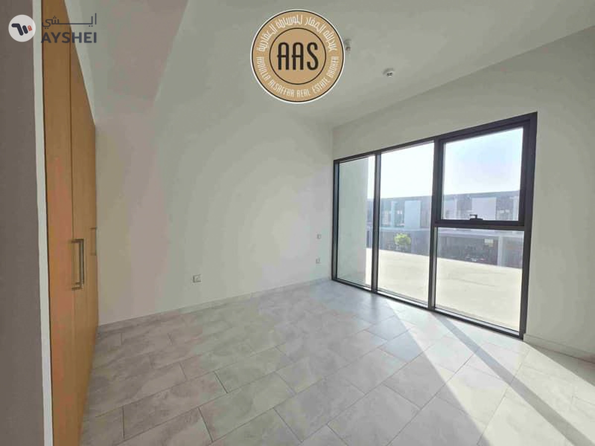 SINGLE ROW WITH LANDSCAPE GARDEN 4BR+MAID VILLA FOR RENT-2-2