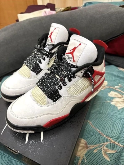 Jordan 4s-0