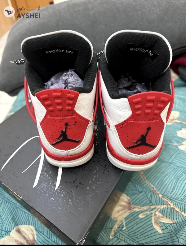 Jordan 4s