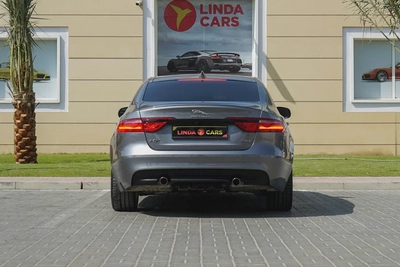 Jaguar XF 2020-6