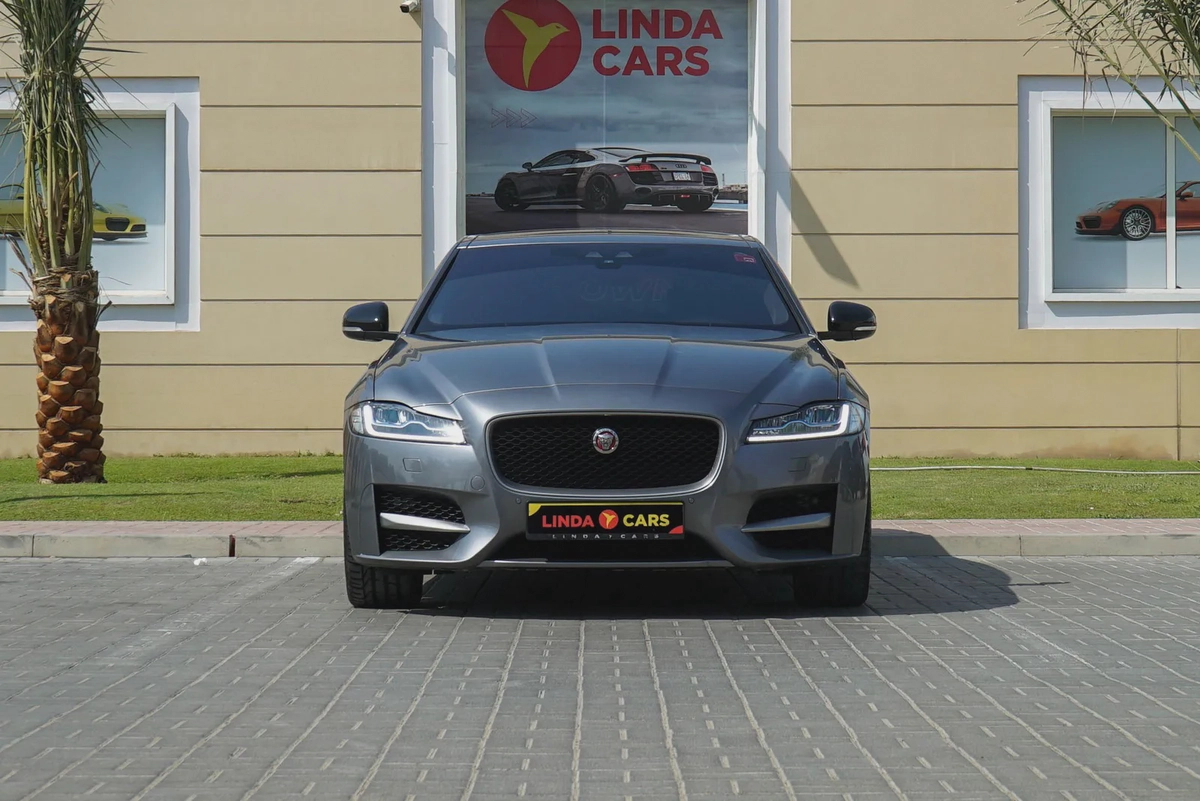 Jaguar XF 2020-2-2