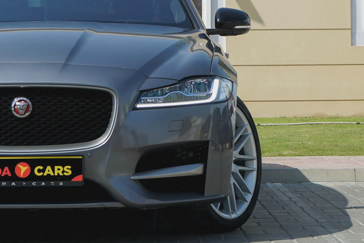 Jaguar XF 2020-7-7