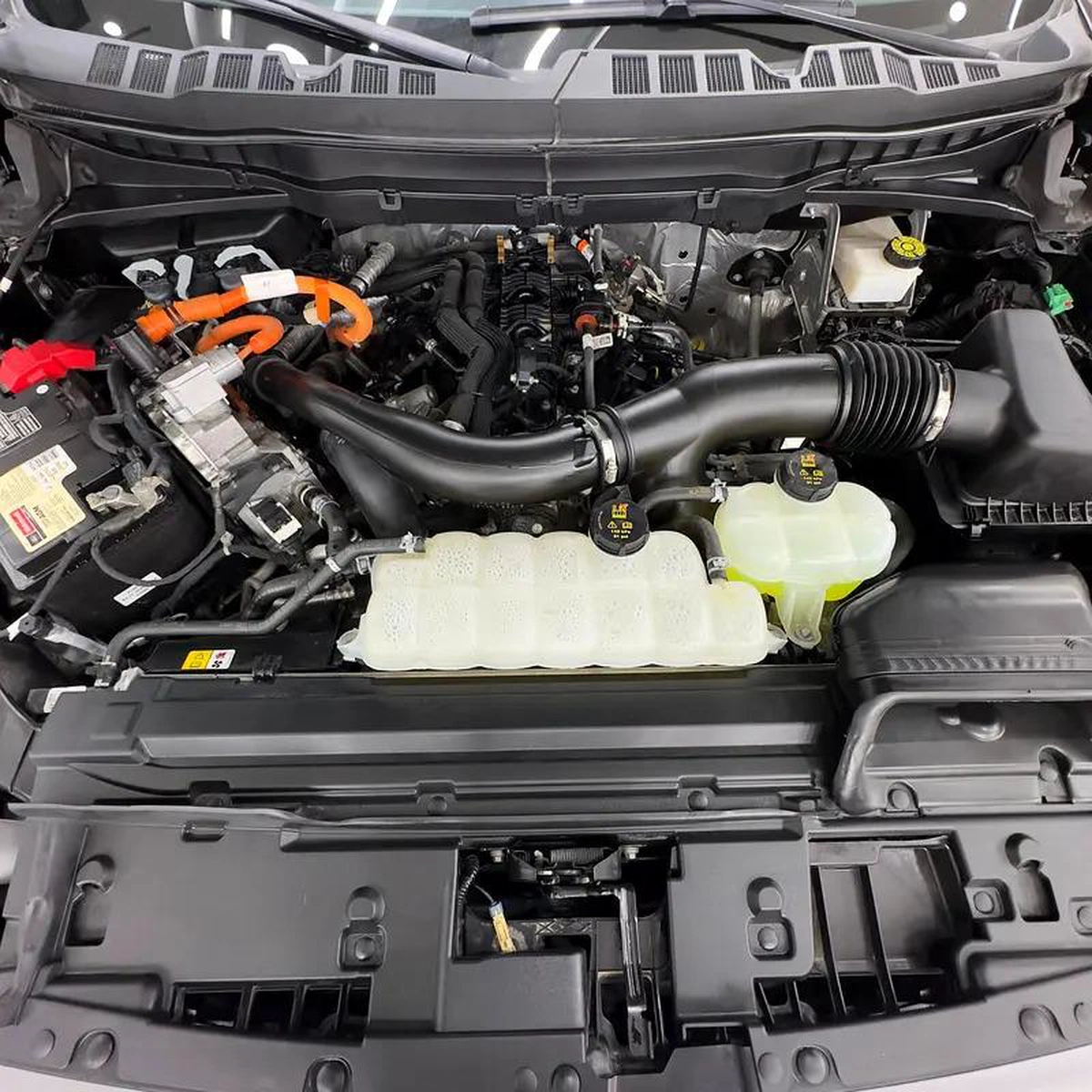 2024 - Ford F-150 Platinum Power Boost-10-10