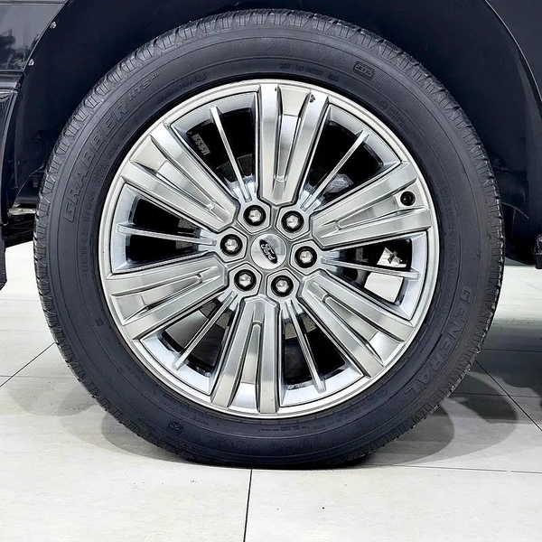 2024 - Ford F-150 Platinum Power Boost