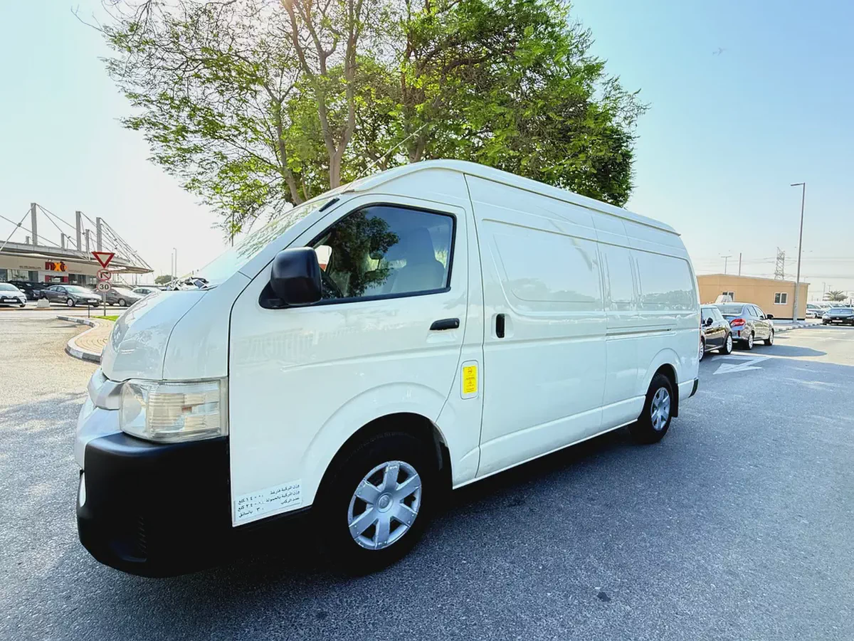 Toyota Hiace GL 2014 Year 2.7L GCC Specs-Excellent Condition-12-12