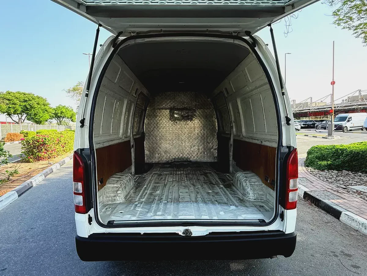 Toyota Hiace GL 2014 Year 2.7L GCC Specs-Excellent Condition-13-13