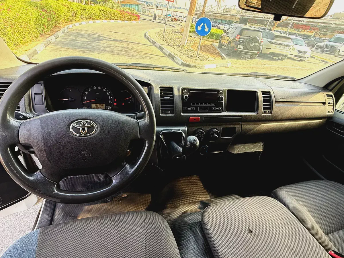 Toyota Hiace GL 2014 Year 2.7L GCC Specs-Excellent Condition-16-16